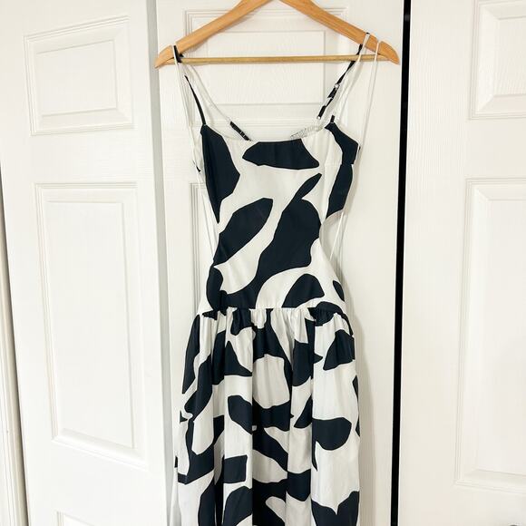 NWOT Abercrombie Drop Waist Maxi Dress Black White Print Cutout Side Size XS - Picture 3 of 12